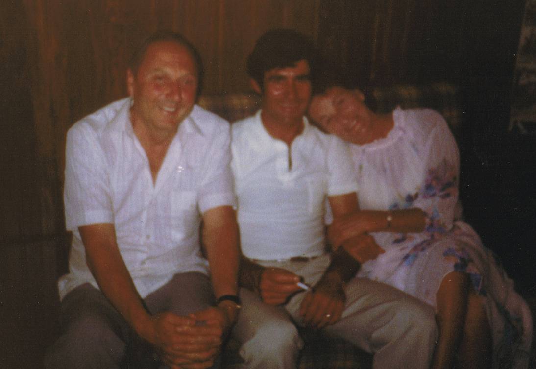 Photo of Fred & Joan Spence with Laurindo Aguas
